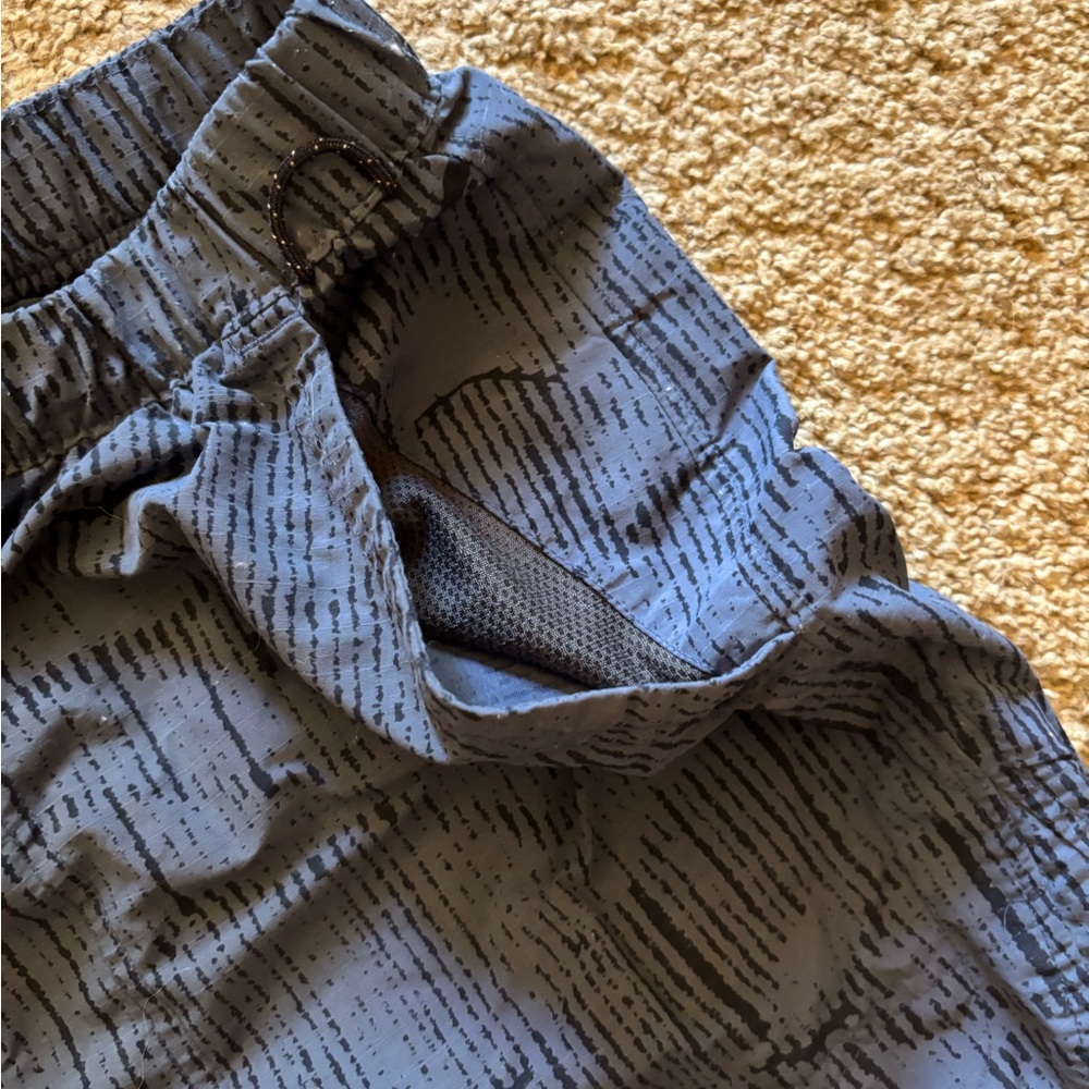 REI Women’s shorts - Picture 4 of 4